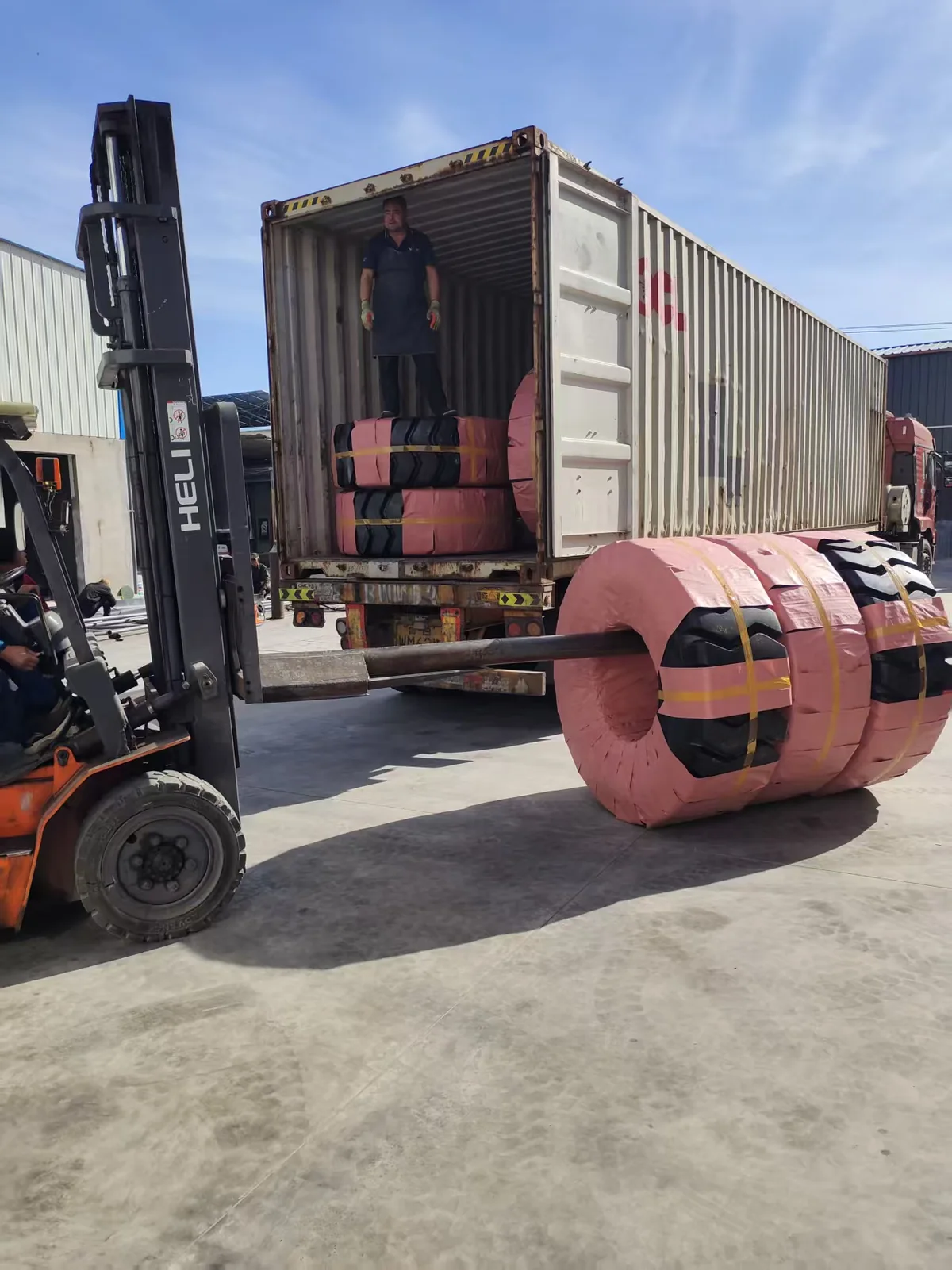 OTR tyre export container loading