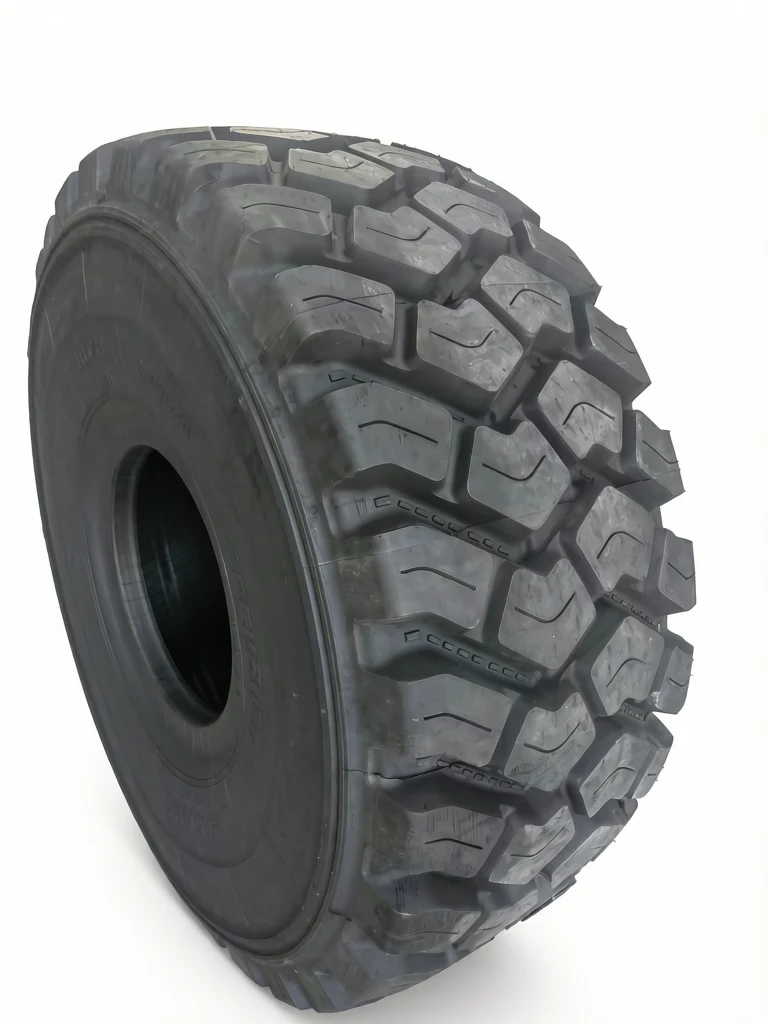Radial E4/L4 Heavy-Duty Earthmoving Tyre three-quarter